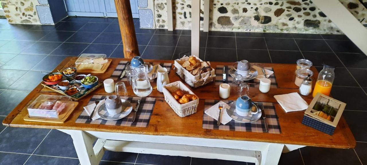 La Ferme Aux Fleurs Bed & Breakfast Ossun Dış mekan fotoğraf